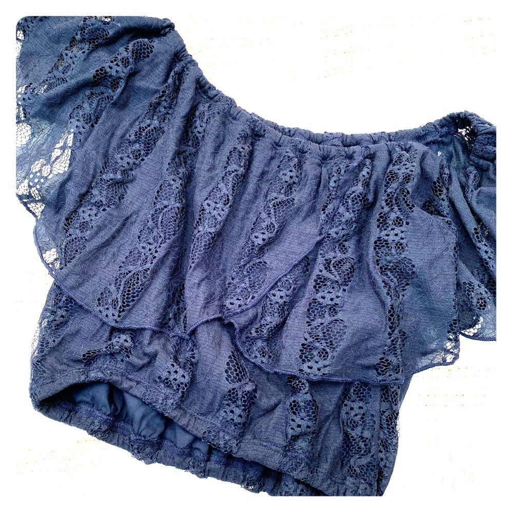 Abercrombie & Fitch Lace Crop Top